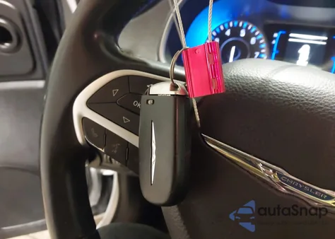 2015 Chrysler 200 Limited z USA, uszkodzony, nr VIN 1C3CCCABXFN628816